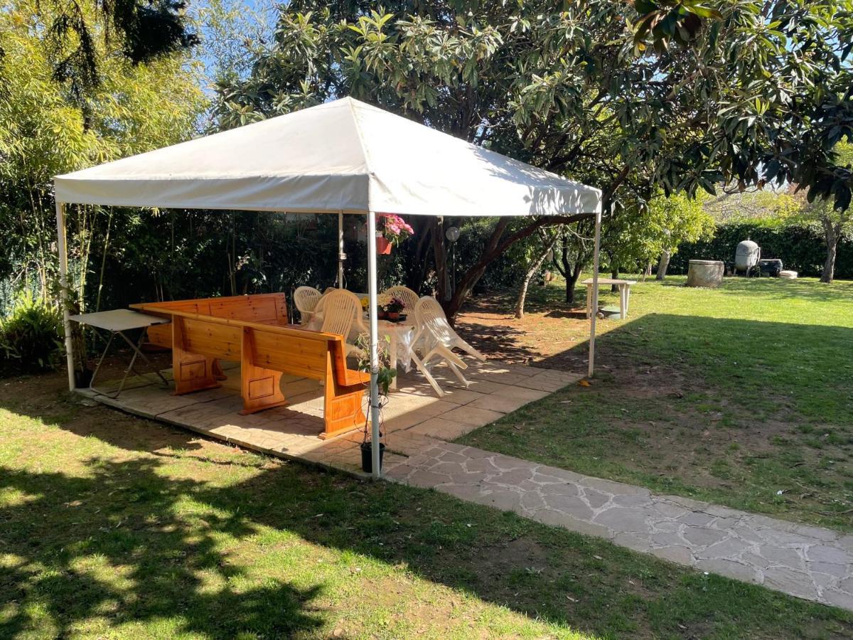 Appartamento In Villa Con Giardino Vicino Al Mare Bella Farnia Eksteriør billede