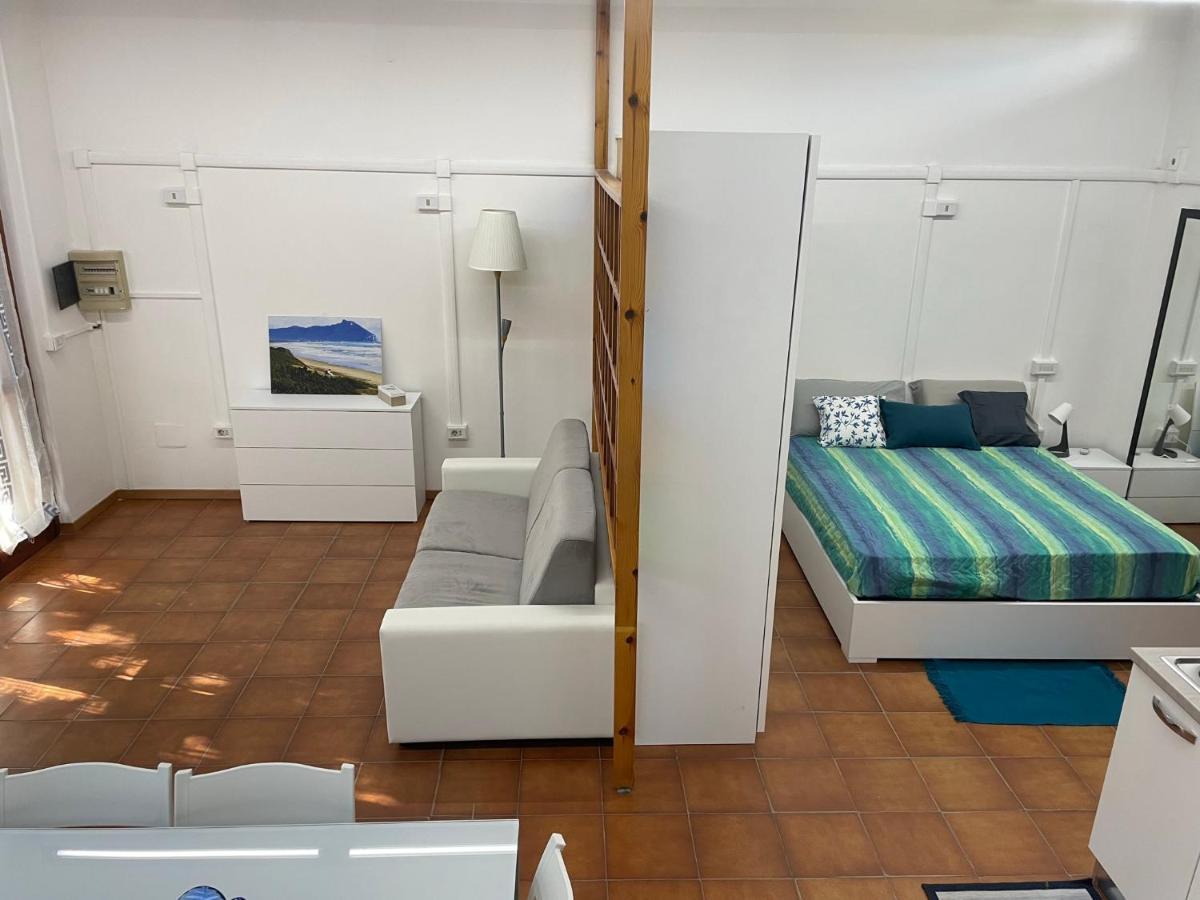 Appartamento In Villa Con Giardino Vicino Al Mare Bella Farnia Eksteriør billede